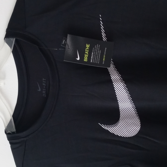 BRAND NEW NIKE MENS TRAINING TEE - Picture 3 of 12